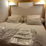 Tourette 4 Personnes 2 Mezzanines 1 Canape Lit Daire Cauterets