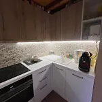 Tourette 4 Personnes 2 Mezzanines 1 Canape Lit