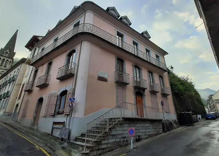 Tourette 4 Personnes 2 Mezzanines 1 Canape Lit