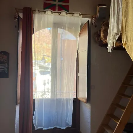 La Tourette Residence: With Wi-fi And Mezzanine *