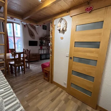 Tourette 4 Personnes 2 Mezzanines 1 Canape Lit Cauterets