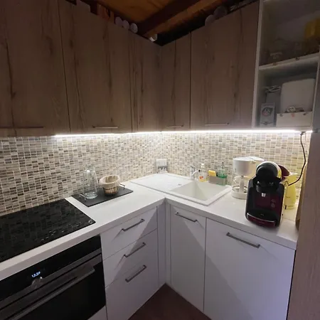 Tourette 4 Personnes 2 Mezzanines 1 Canape Lit