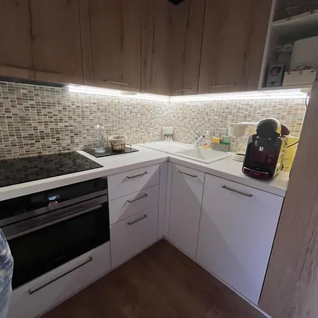 Tourette 4 Personnes 2 Mezzanines 1 Canape Lit Apartamento *