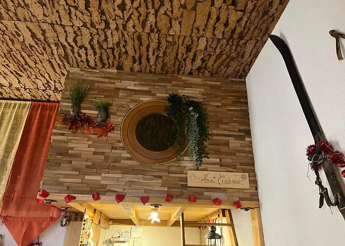 Tourette 4 Personnes 2 Mezzanines 1 Canape Lit *