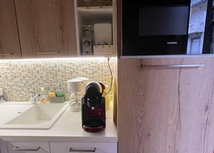 Tourette 4 Personnes 2 Mezzanines 1 Canape Lit